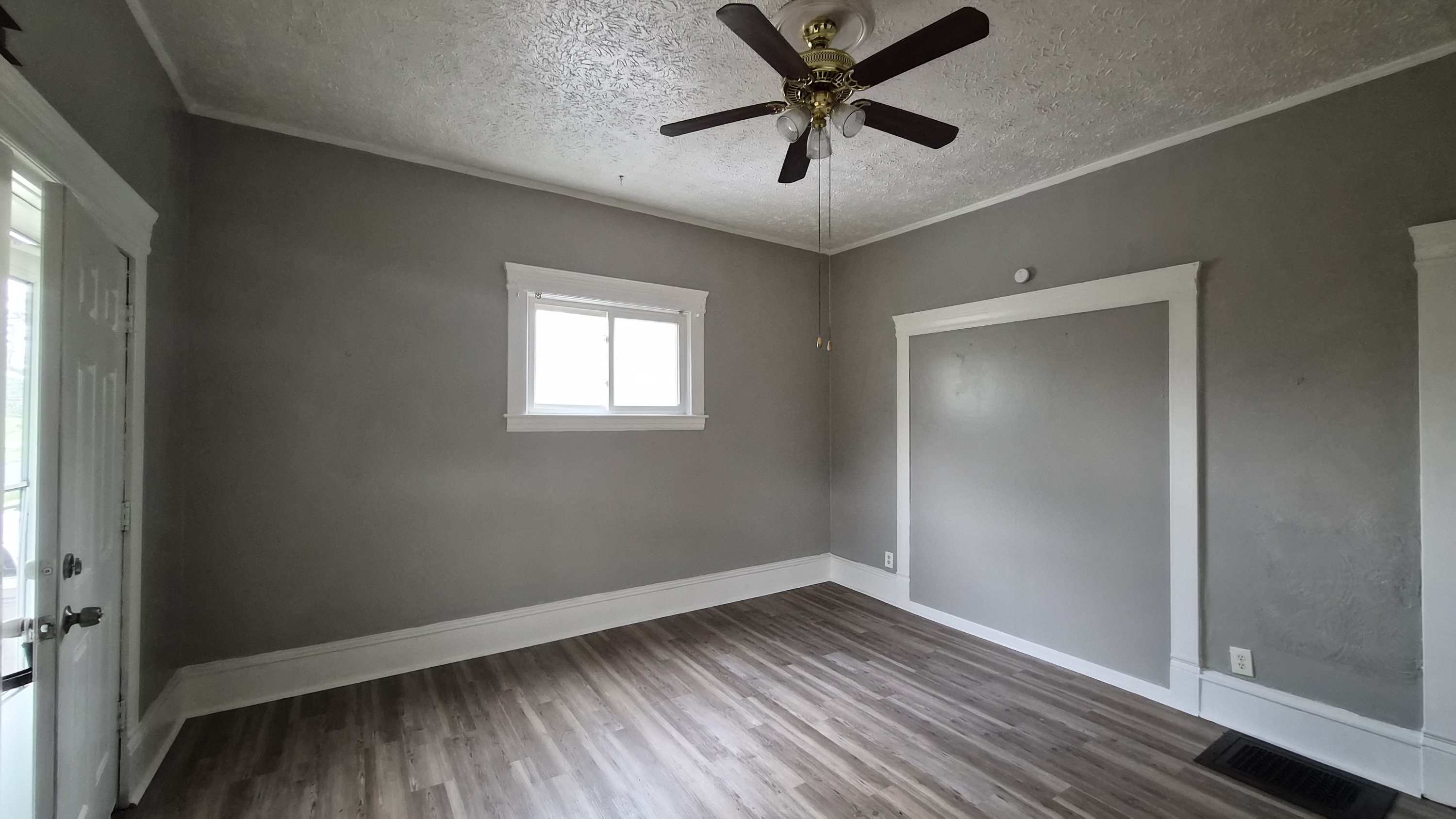 6 South Whitney Avenue - 1